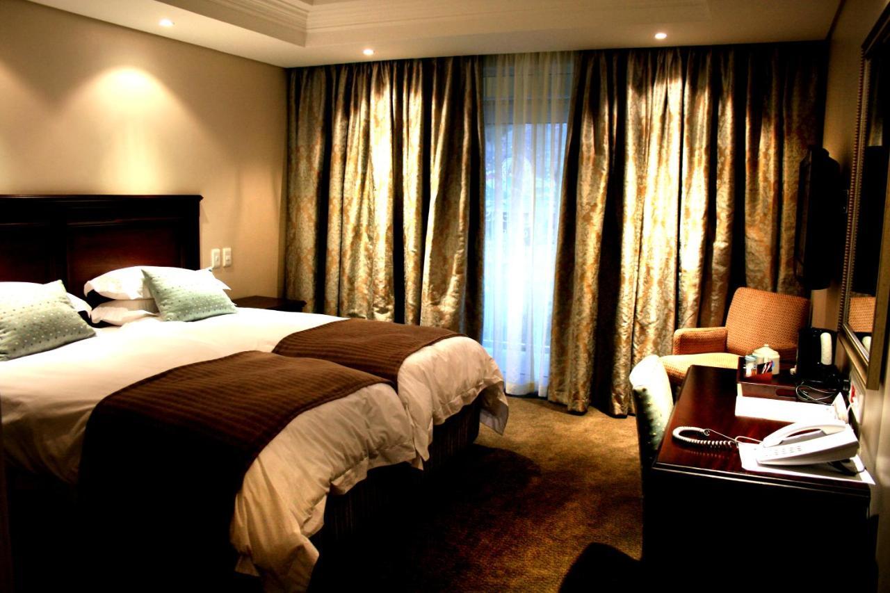 Queens Casino And Hotel ควีนส์ทาวน์ ภายนอก รูปภาพ